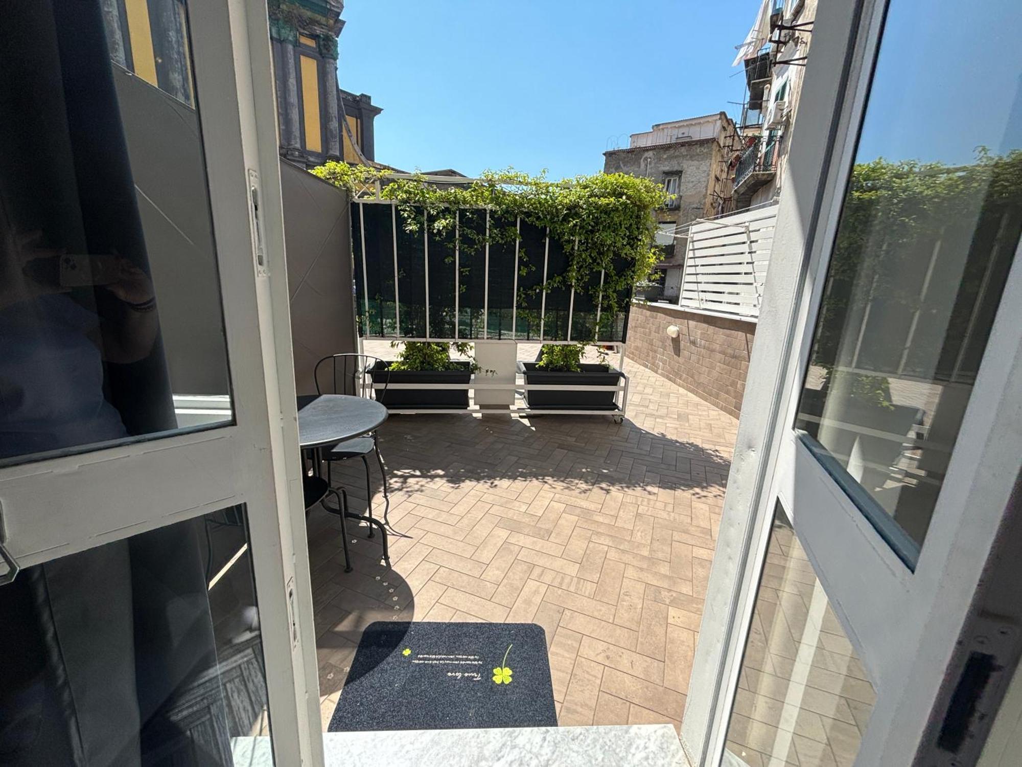Terrazza Annunziata Hotel เนเปิลส์ ภายนอก รูปภาพ